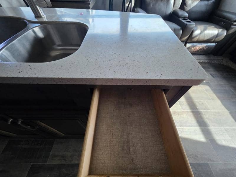 2018 Keystone RV 2018 Keystone RV Montana High Country - thumbnail 31