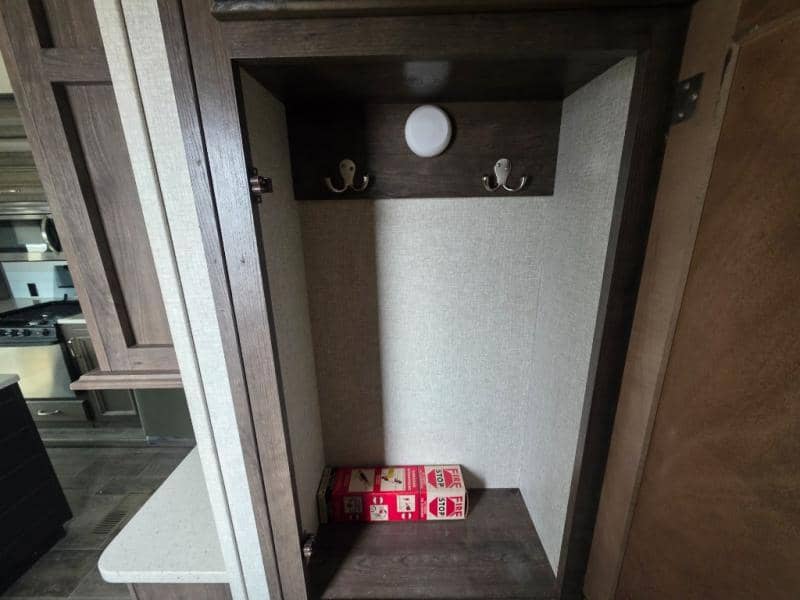 2018 Keystone RV 2018 Keystone RV Montana High Country - thumbnail 43