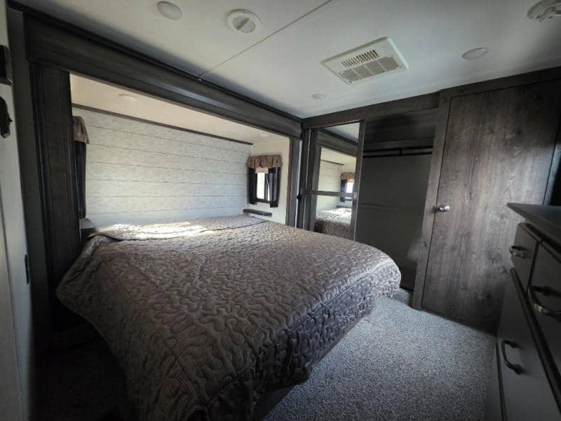 2018 Keystone RV 2018 Keystone RV Montana High Country - thumbnail 57