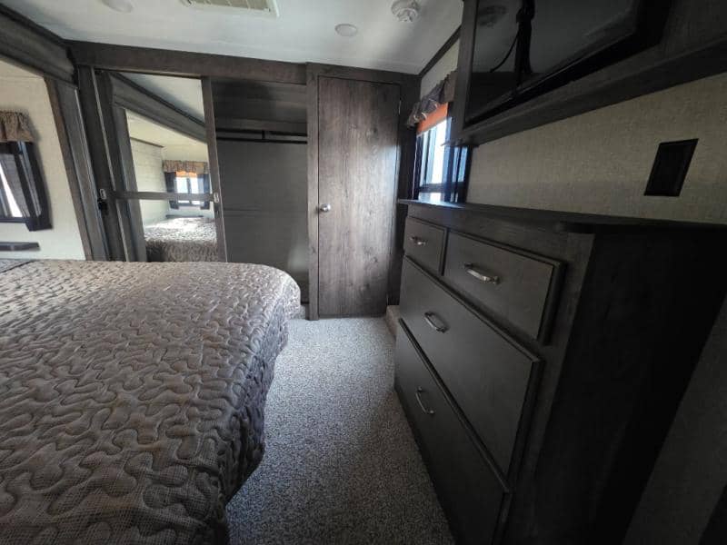 2018 Keystone RV 2018 Keystone RV Montana High Country - thumbnail 58