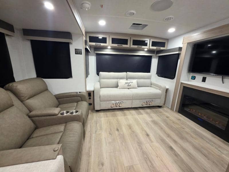 2026 Forest River 2026 Forest River Rockwood Ultra Lite - thumbnail 15