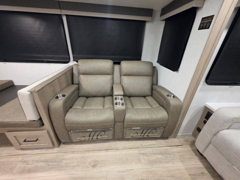 2026 Forest River 2026 Forest River Rockwood Ultra Lite - thumbnail 17