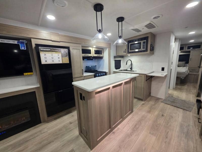 2026 Forest River 2026 Forest River Rockwood Ultra Lite - thumbnail 20