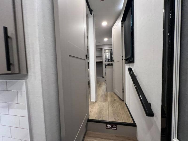 2026 Alliance RV 2026 Alliance RV Valor - thumbnail 51