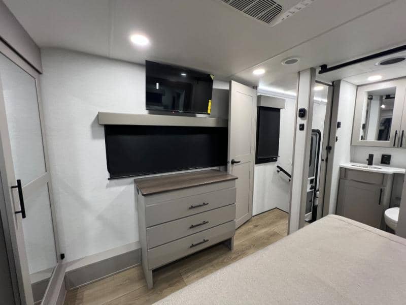 2026 Alliance RV 2026 Alliance RV Valor - thumbnail 66