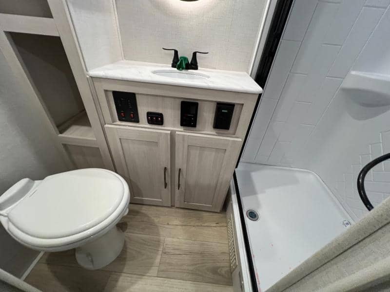 2026 Forest River 2026 Forest River Surveyor Legend - thumbnail 31