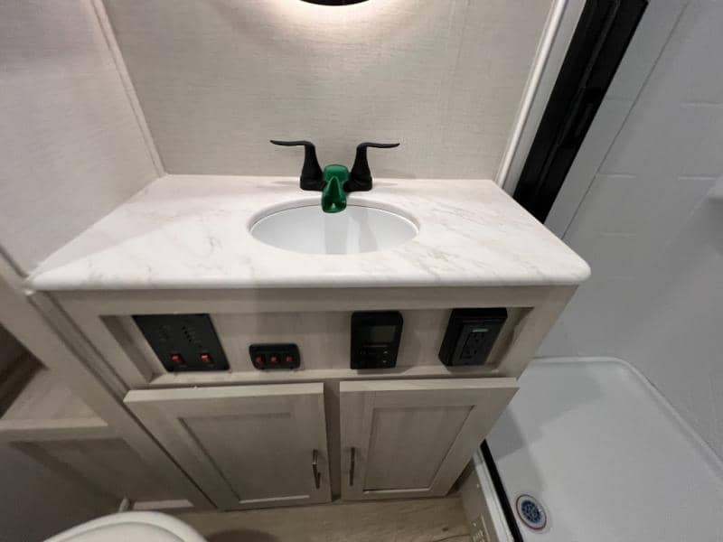 2026 Forest River 2026 Forest River Surveyor Legend - thumbnail 32