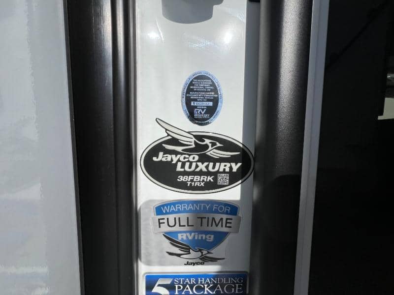 2026 Jayco 2026 Jayco Pinnacle - thumbnail 8