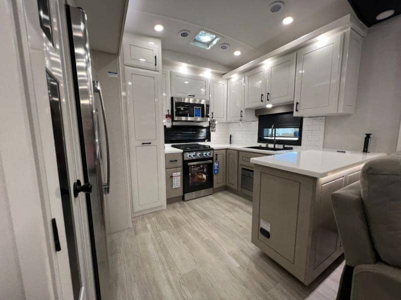 2026 Jayco 2026 Jayco Pinnacle - thumbnail 29