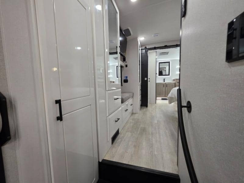 2026 Jayco 2026 Jayco Pinnacle - thumbnail 47