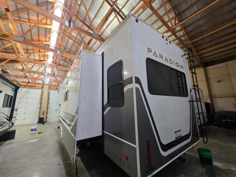 2026 Alliance RV 2026 Alliance RV Paradigm - thumbnail 6