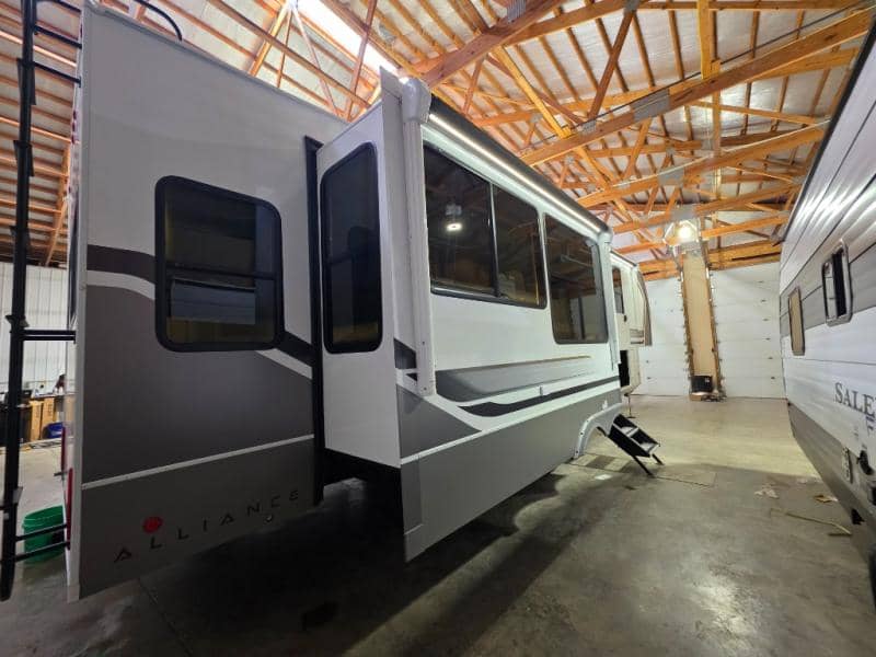 2026 Alliance RV 2026 Alliance RV Paradigm - thumbnail 7