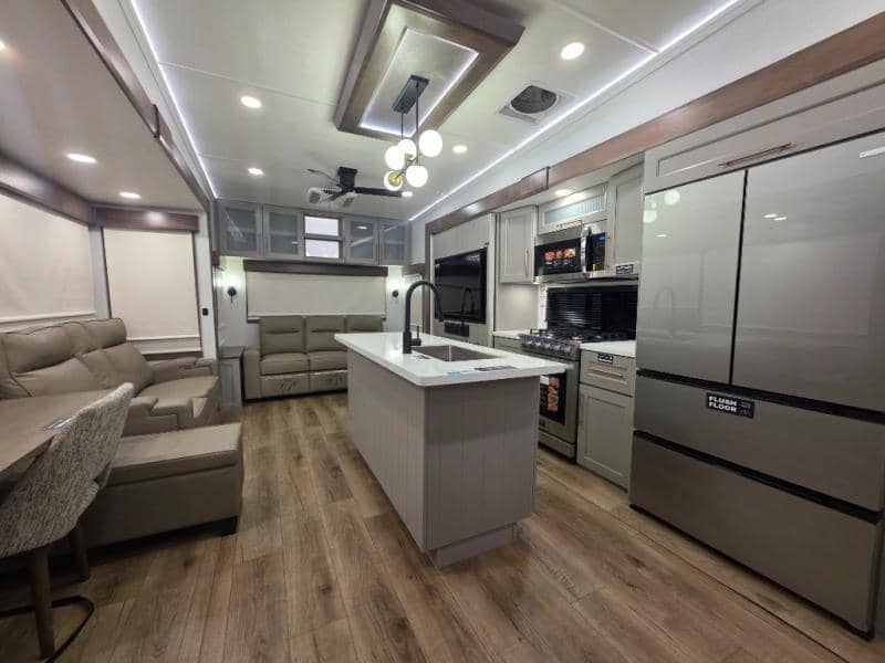 2026 Alliance RV 2026 Alliance RV Paradigm - thumbnail 16