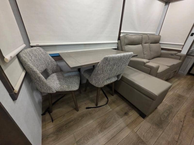 2026 Alliance RV 2026 Alliance RV Paradigm - thumbnail 18