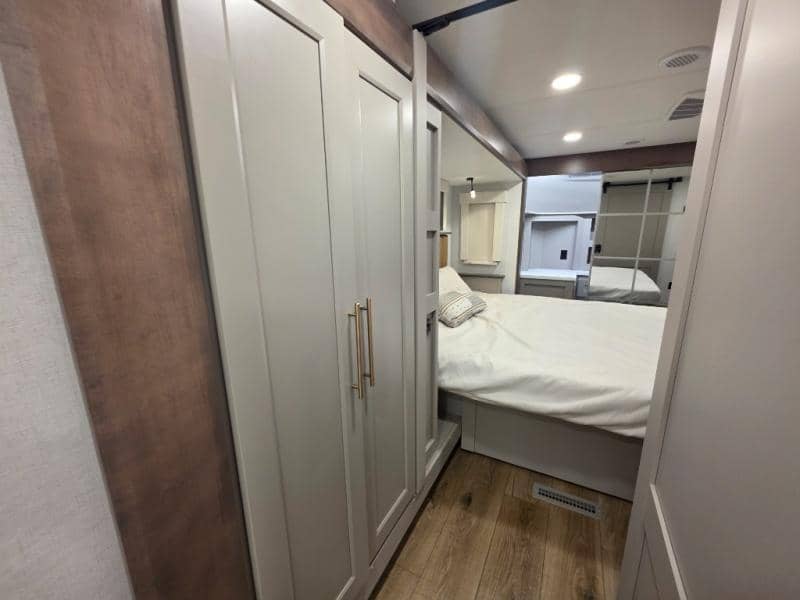 2026 Alliance RV 2026 Alliance RV Paradigm - thumbnail 51