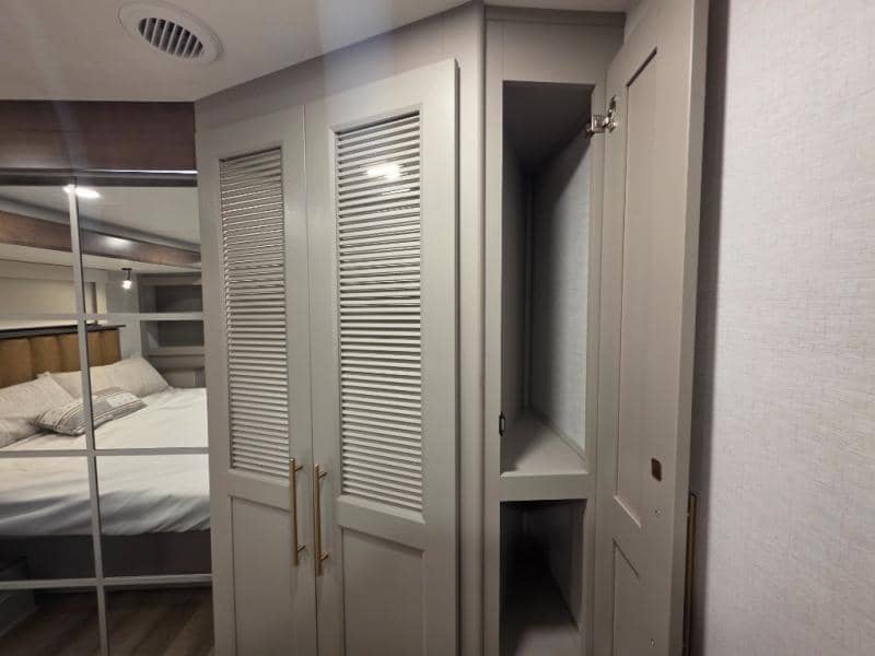 2026 Alliance RV 2026 Alliance RV Paradigm - thumbnail 58