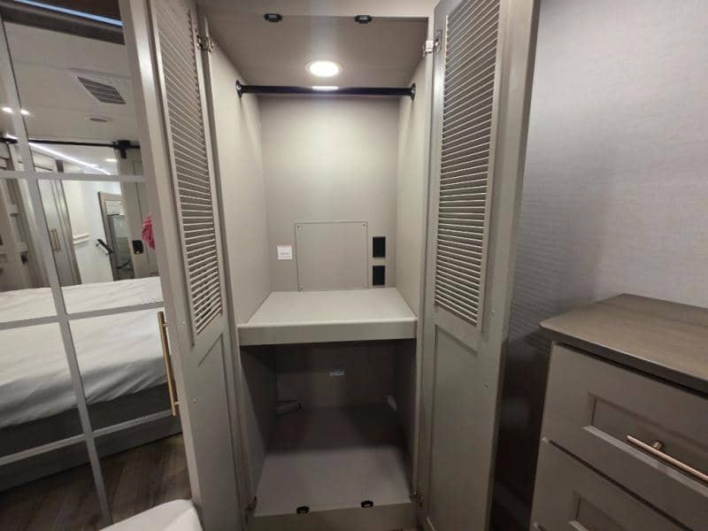 2026 Alliance RV 2026 Alliance RV Paradigm - thumbnail 59