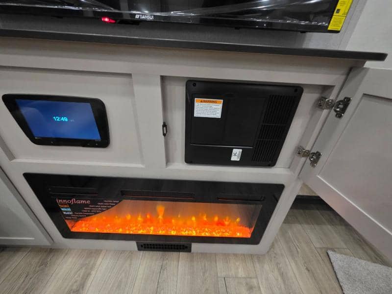 2026 Jayco 2026 Jayco Seismic Toy Hauler - thumbnail 18