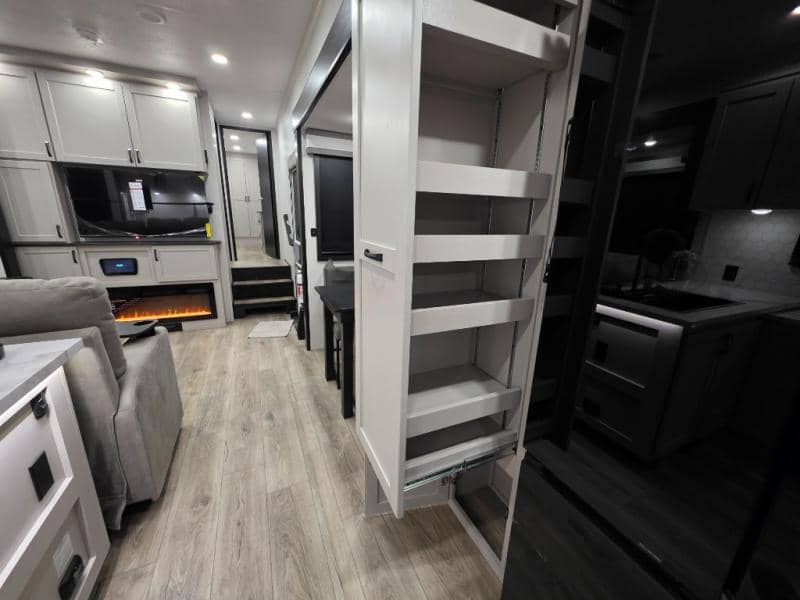 2026 Jayco 2026 Jayco Seismic Toy Hauler - thumbnail 23