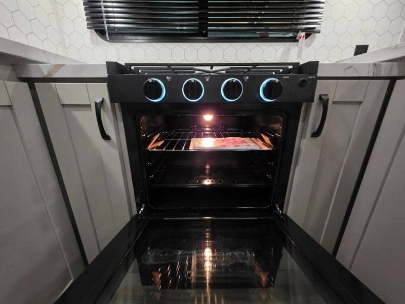 2026 Jayco 2026 Jayco Seismic Toy Hauler - thumbnail 29