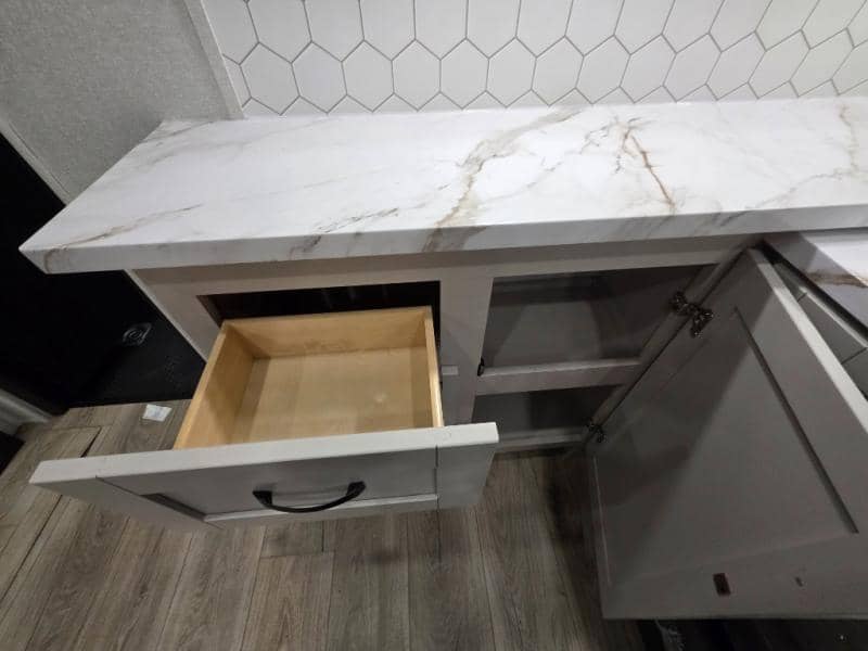 2026 Jayco 2026 Jayco Seismic Toy Hauler - thumbnail 30