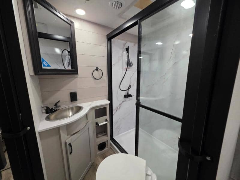 2026 Jayco 2026 Jayco Seismic Toy Hauler - thumbnail 42