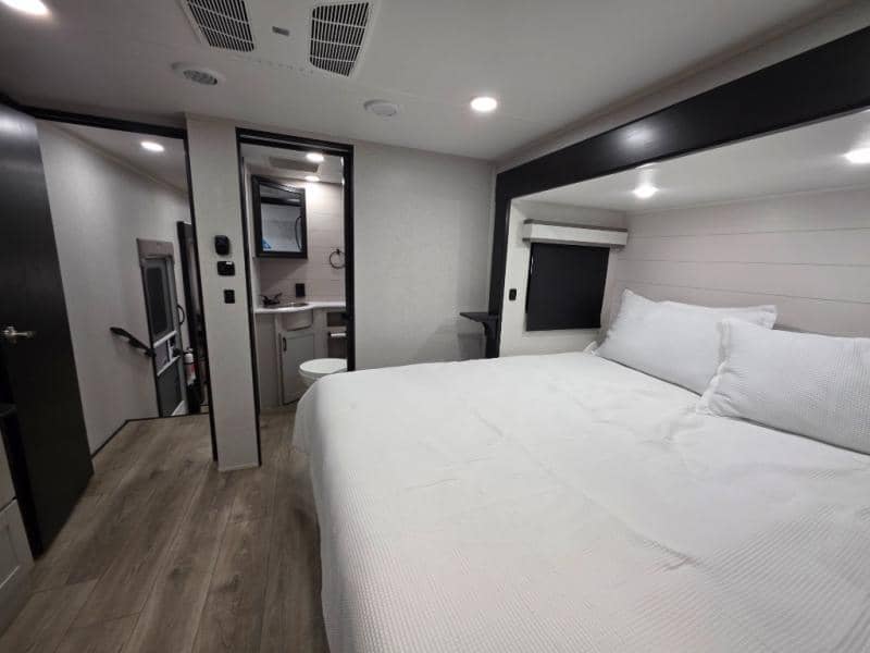 2026 Jayco 2026 Jayco Seismic Toy Hauler - thumbnail 52