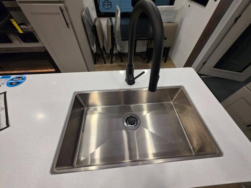 2026 Alliance RV 2026 Alliance RV Valor - thumbnail 27