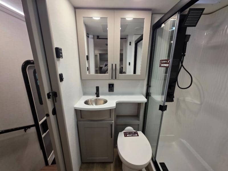 2026 Alliance RV 2026 Alliance RV Valor - thumbnail 40