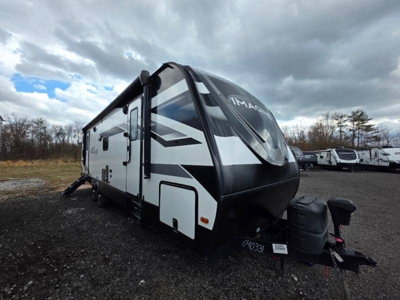 2022 Grand Design 2022 Grand Design Imagine - thumbnail 2