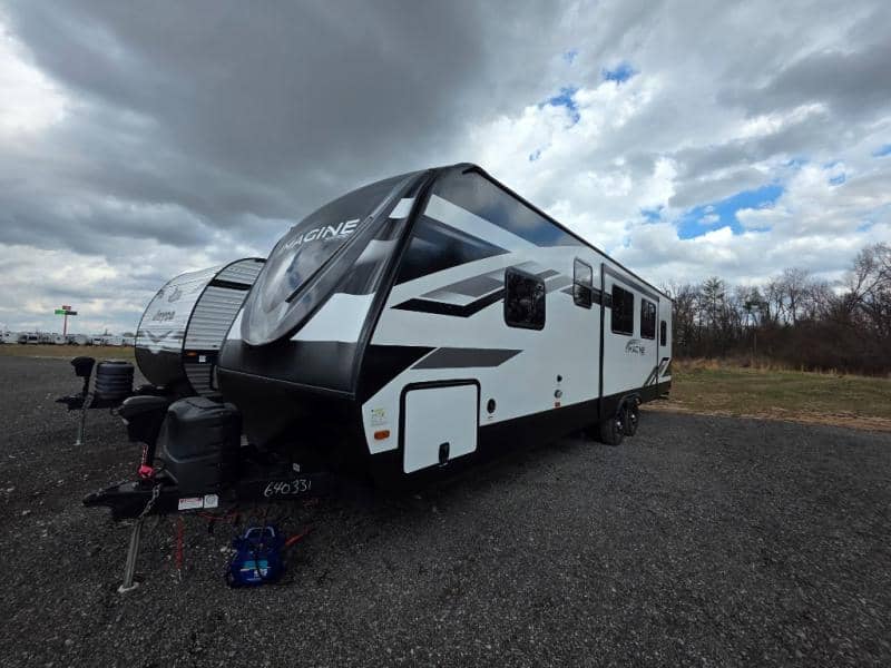 2022 Grand Design 2022 Grand Design Imagine - thumbnail 4