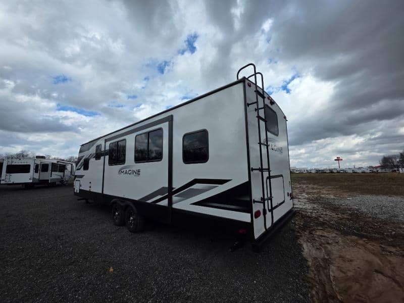 2022 Grand Design 2022 Grand Design Imagine - thumbnail 5