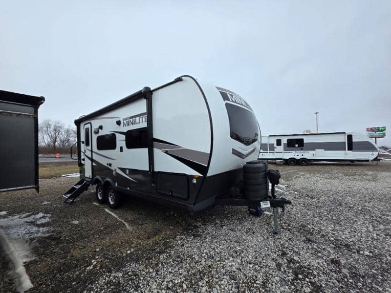 2024 Forest River 2024 Forest River Rockwood Mini Lite - thumbnail 3