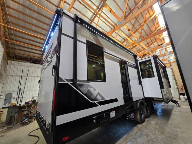 2026 Forest River 2026 Forest River Xlr Nitro Toy Hauler - thumbnail 9