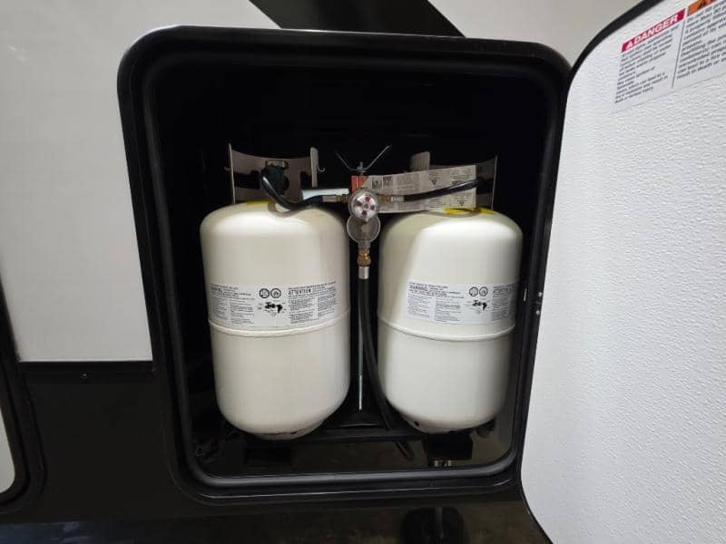 2026 Forest River 2026 Forest River Xlr Nitro Toy Hauler - thumbnail 11