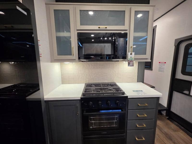 2026 Forest River 2026 Forest River Xlr Nitro Toy Hauler - thumbnail 23