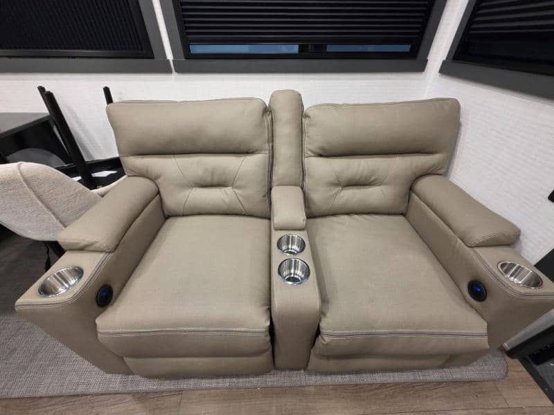 2026 Forest River 2026 Forest River Xlr Nitro Toy Hauler - thumbnail 32