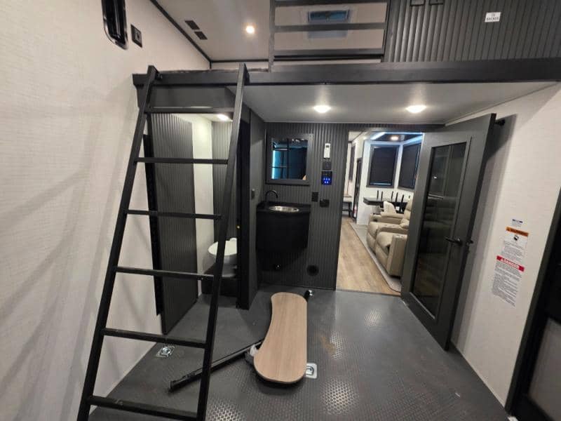 2026 Forest River 2026 Forest River Xlr Nitro Toy Hauler - thumbnail 40