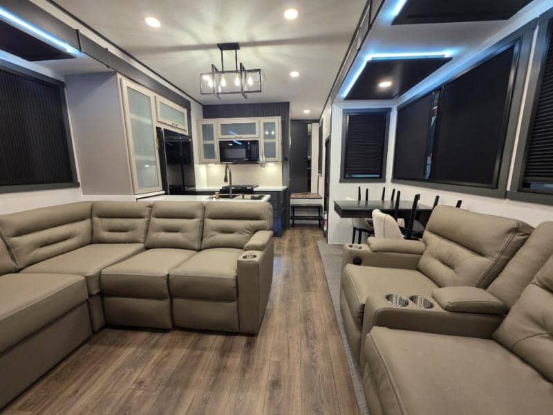 2026 Forest River 2026 Forest River Xlr Nitro Toy Hauler - thumbnail 43