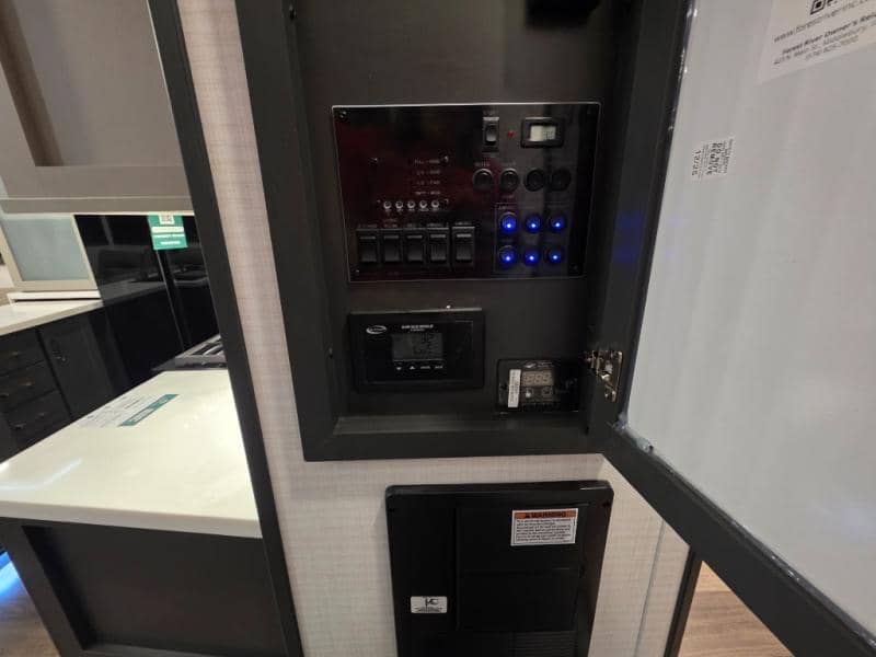 2026 Forest River 2026 Forest River Xlr Nitro Toy Hauler - thumbnail 44