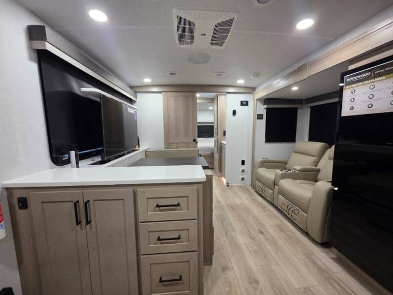 2026 Forest River 2026 Forest River Rockwood Ultra Lite - thumbnail 16