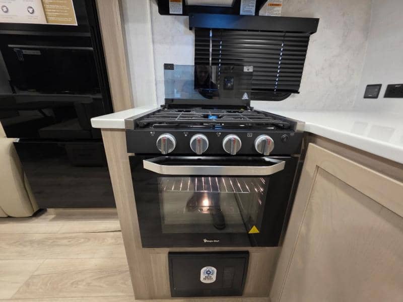 2026 Forest River 2026 Forest River Rockwood Ultra Lite - thumbnail 19