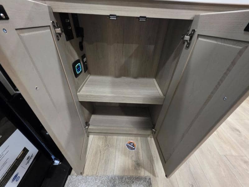 2026 Forest River 2026 Forest River Rockwood Ultra Lite - thumbnail 26