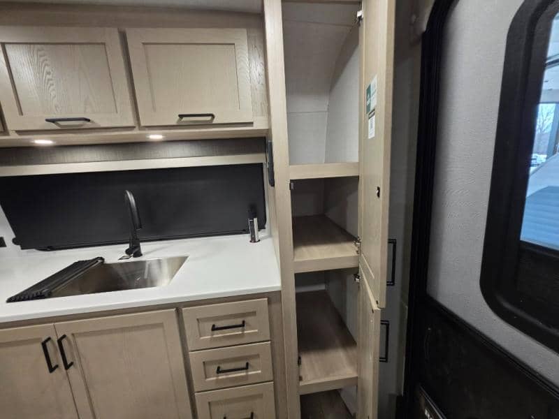 2026 Forest River 2026 Forest River Rockwood Ultra Lite - thumbnail 28