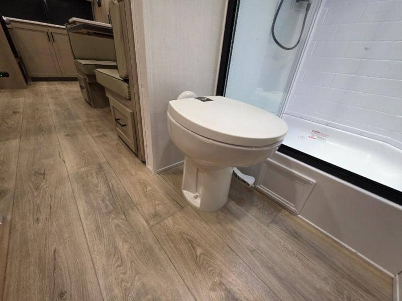 2026 Forest River 2026 Forest River Rockwood Ultra Lite - thumbnail 40