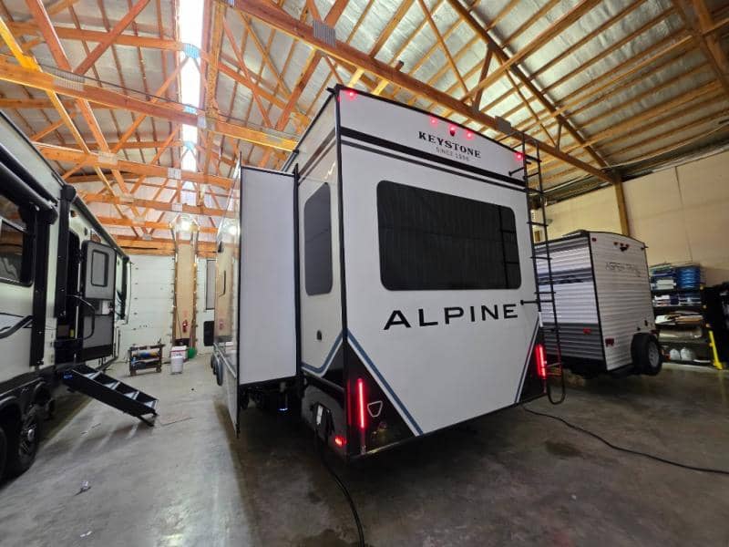 2026 Keystone RV 2026 Keystone RV Alpine - thumbnail 5