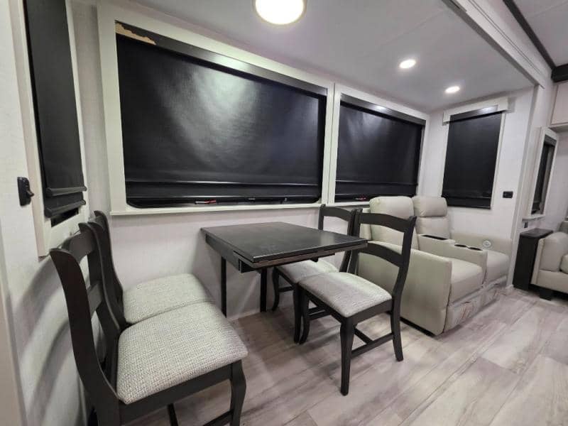 2026 Keystone RV 2026 Keystone RV Alpine - thumbnail 17