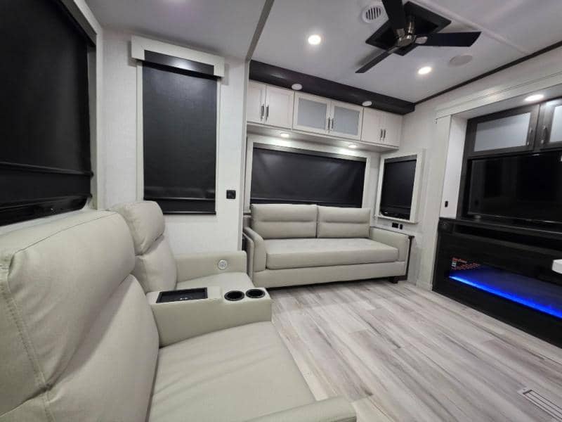 2026 Keystone RV 2026 Keystone RV Alpine - thumbnail 18