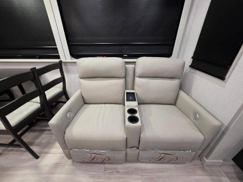 2026 Keystone RV 2026 Keystone RV Alpine - thumbnail 20