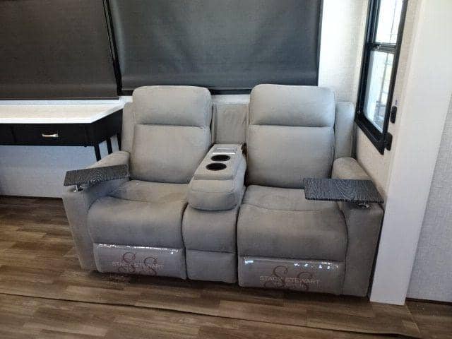 2025 Jayco 2025 Jayco North Point - thumbnail 19